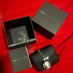 Marc jacobs Apple watch necklace